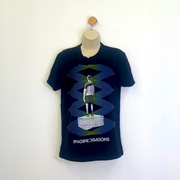 Imagine Dragons - Zig Zag Boy On Rock Graphic Imagine Dragon Band Shirts Size Sm - Picture 1 of 9